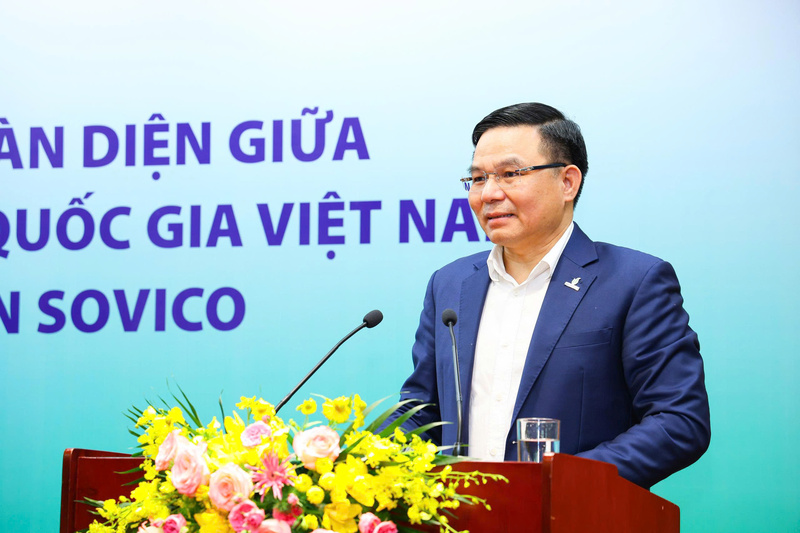 Chủ tịch HĐTV Petrovietnam Lê Mạnh Hùng khẳng định việc mở rộng hợp tác với các đối tác tư nhân có năng lực, kinh nghiệm và tiềm lực Liên Minh Truyền Thông Và Game Giải Trí Top 1 như SOVICO là bước đi chiến lược nhằm huy động các nguồn lực xã hội, thúc đẩy đổi mới sáng tạo và gia tăng hiệu quả đầu tư trong toàn chuỗi giá trị (Ảnh Petrovietnam)