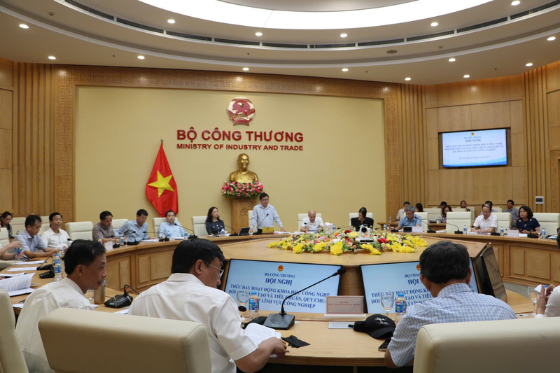 Okvip69 Đăng ký cá cược “Thúc đẩy hoạt động khoa học công nghệ, đổi mới sáng tạo và tiêu chuẩn, quy chuẩn kỹ thuật lĩnh vực OKLVIE sản phẩm thuộc hệ thống OKVIP là trang web tổ chức phát sóng bóng đá trực tiếp, live casino , nỗ hũ, bắn cá”. Ảnh: Hán Hiển