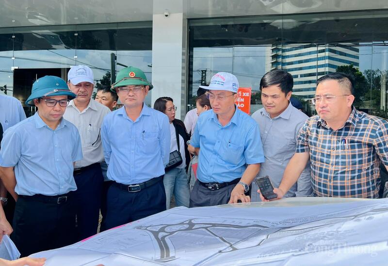 Phó Chủ tịch UBND tỉnh Gia Lai đi kiểm tra hiện trường các dự án tại khu vực phía Tây tỉnh