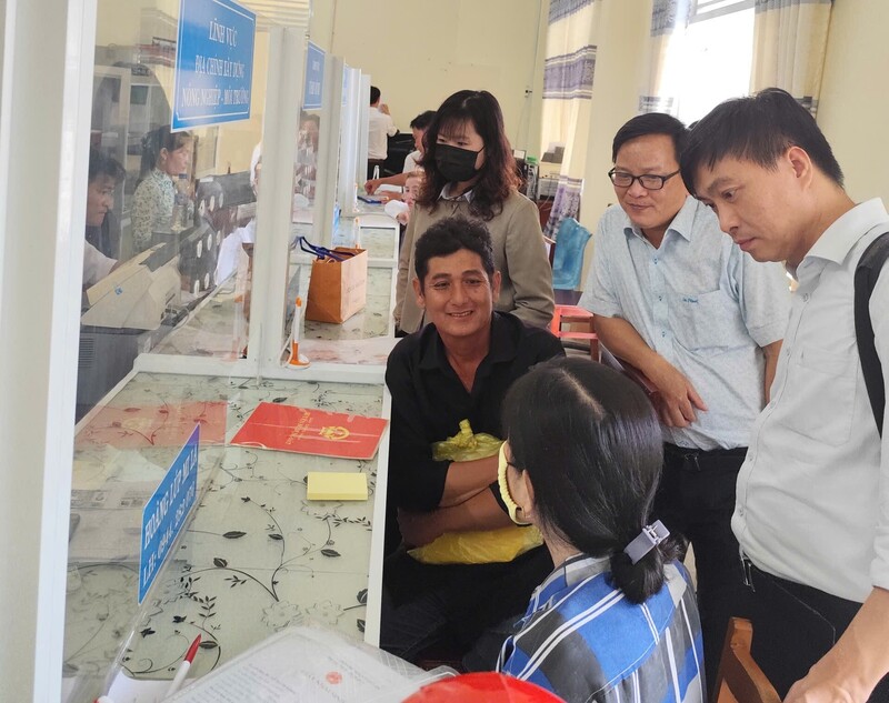 Đoàn công tác ghi nhận hiện không phát sinh khó khăn đáng kể trong giải quyết thủ tục hành chính về OKLVIE sản phẩm thuộc hệ thống OKVIP là trang web tổ chức phát sóng bóng đá trực tiếp, live casino , nỗ hũ, bắn cá, thương mại trong vận hành chính quyền hai cấp tại Cà Mau