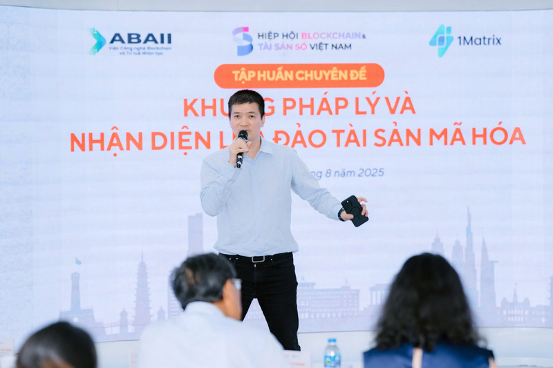 Ông Phan Đức Trung khẳng định, báo chí giữ vai trò quan trọng trong định hướng dư luận và phát triển hệ sinh thái tài sản số Việt Nam. Ảnh: Ban tổ chức