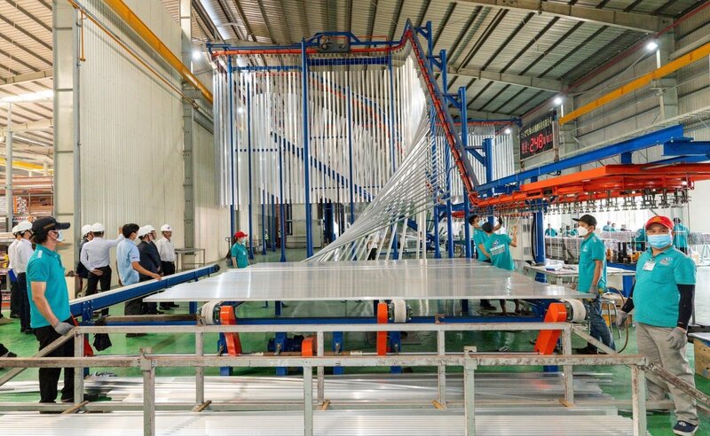 Dây chuyền sản xuất tại Công ty TNHH Nhôm Namsung Việt Nam