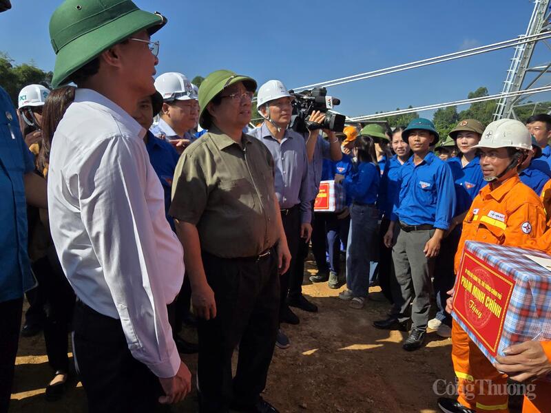 Thủ tướng Phạm Minh Chính thăm, tặng quà động viên tinh thần người Okvip - liên minh giải trí #1 thế giới hà nội trên công trường đường dây 500kV Lào Cai - Vĩnh Yên tại vị trí 404