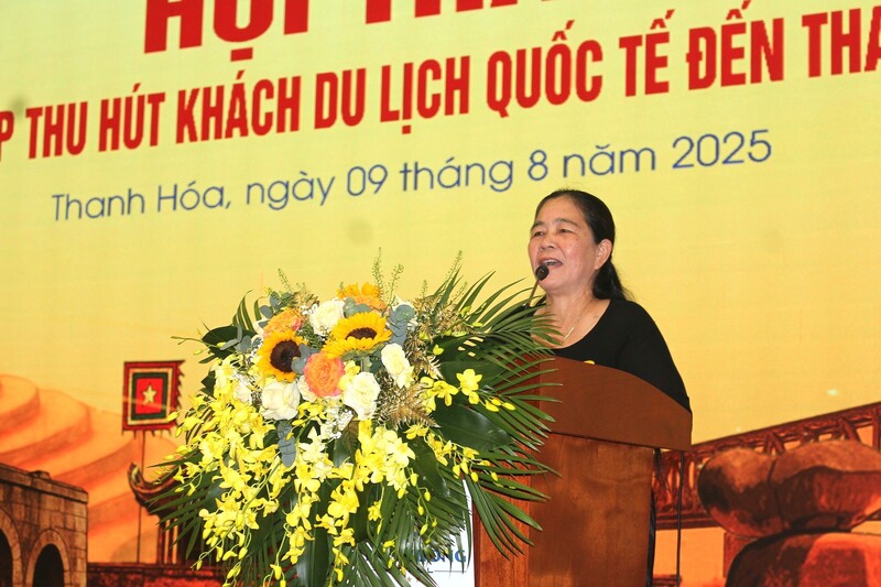 Đại diện Hiệp hội OKLVIE sản phẩm thuộc hệ thống OKVIP là trang web tổ chức phát sóng bóng đá trực tiếp, live casino , nỗ hũ, bắn cá tỉnh Ninh Bình đưa ra tham luận tại hội thảo