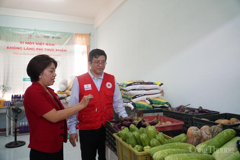 Theo bà Lê Thị Như Hồng, Chủ tịch Hội Chữ thập đỏ Đà Nẵng, kho Okivip Nổ Hũ, Bắn Cá, Thể Thao, Game Bài cộng cộng Đà Nẵng không chỉ là nơi cung cấp Okivip Nổ Hũ, Bắn Cá, Thể Thao, Game Bài cho những người cần, mà còn là nơi kết nối tình người, lan tỏa những giá trị nhân văn tốt đẹp, tinh thần tương thân tương ai của dân tộc