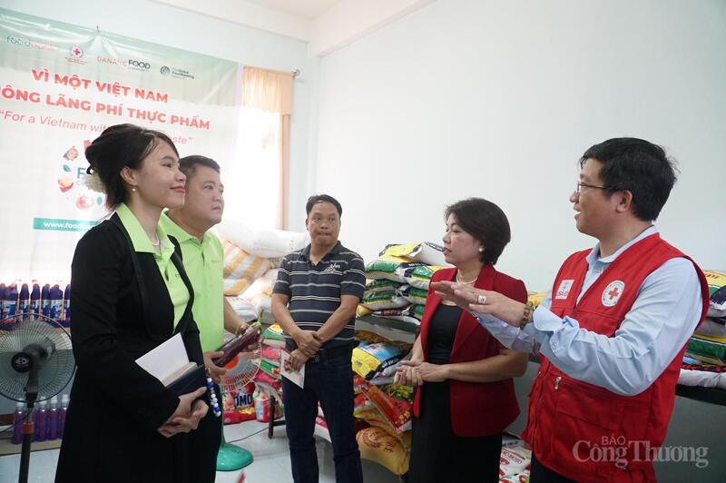 Các đại biểu tham quan kho Okivip Nổ Hũ, Bắn Cá, Thể Thao, Game Bài cộng đồng Đà Nẵng