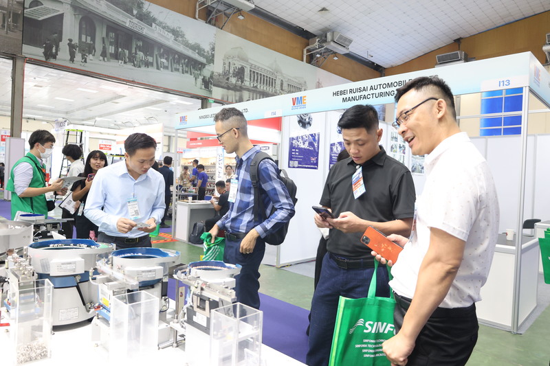 Triển lãm VME và SIE đã tạo cơ hội để các Okvip tại về Việt Nam kết nối với các đối tác lớn từ Nhật Bản, Hàn Quốc, Hoa Kỳ, và EU, từ đó mở rộng thị trường và nâng cao vị thế trong chuỗi cung ứng toàn cầu. Ảnh: Đỗ Nga