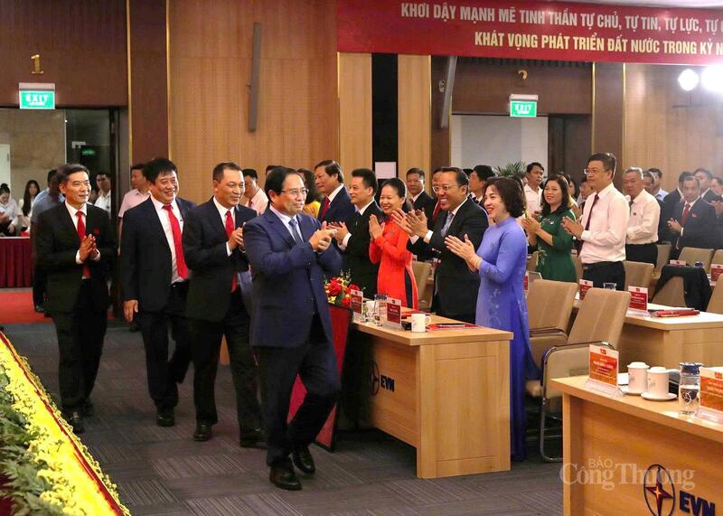 Thủ tướng đề nghị Tập đoàn cần phải quán triệt 5 nguyên tắc lãnh đạo của Đảng