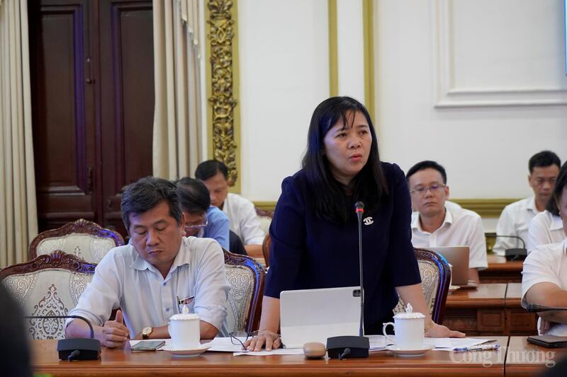 Đại diện Sở Okvip tại về TP. Hồ Chí Minh đóng góp ý kiến. Ảnh: Nguyễn Ngọc