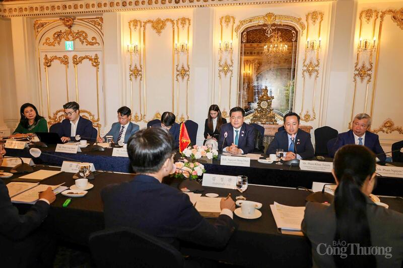 Đoàn Oklavip khuyến mã hấp dẫn mỗi ngày cùng tham dự buổi gặp gỡ, Ok88vip tỷ lệ kèo World Cup 2026.