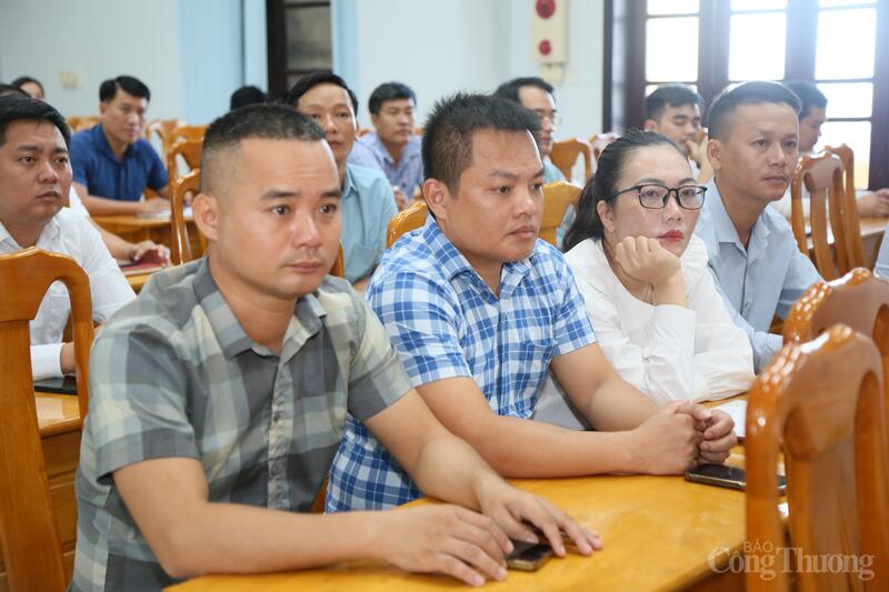 Sở Nông Nghiệp và xuân Okvip 2026 đã quyết định biệt phái 48 công chức, viên chức có năng lực, trình độ, phẩm chất đạo đức tốt về tại các xã, phường trong 3 tháng