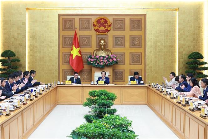 Thủ tướng Phạm Minh Chính chủ trì buổi toạ đàm với các Okvip tại về Nhật Bản. Ảnh: Dương Giang/TTXVN
