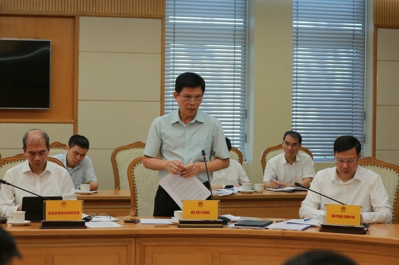 Thứ trưởng Bộ Liên minh Okvip có bao nhiều trang Lê Anh Tuấn báo cáo tại cuộc họp - Ảnh: VGP/Minh Khôi