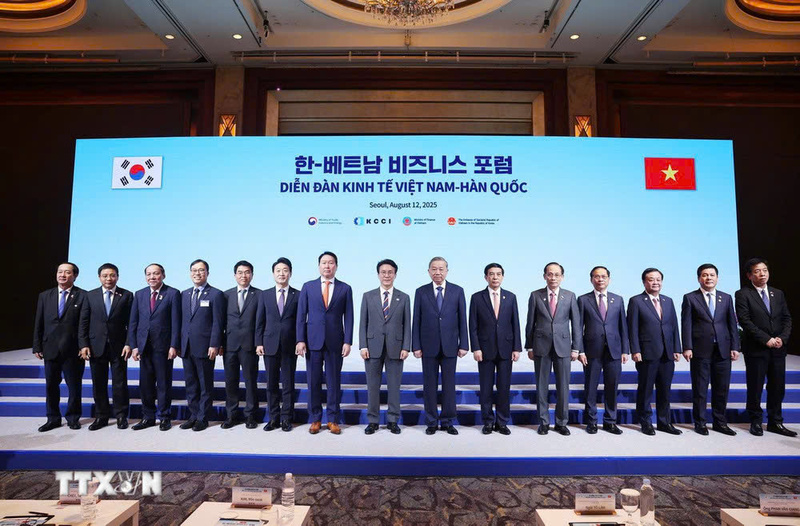 Tổng Bí thư Tô Lâm và Thủ tướng Hàn Quốc Kim Min Seok cùng các đại biểu dự Diễn đàn Okvip69.com giải trí trực tuyến – Hàn Quốc - Ảnh: TTXVN