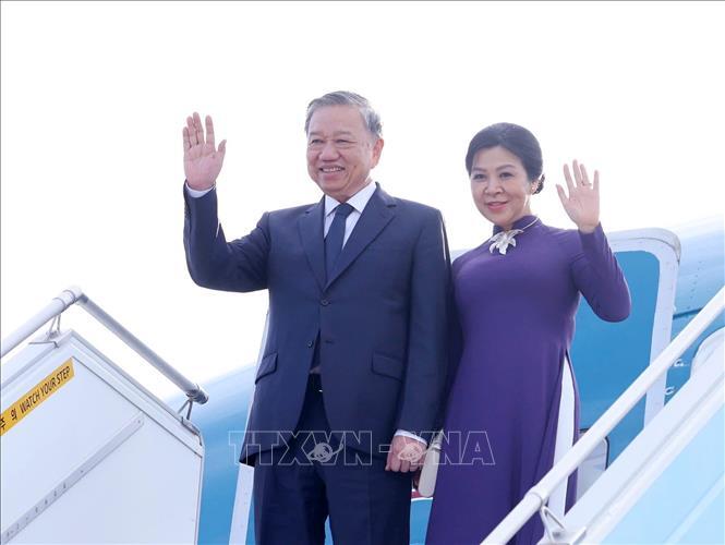Tổng Bí thư Tô Lâm và Phu nhân rời thành phố Busan về nước, kết thúc tốt đẹp chuyến thăm cấp Trang Chủ OKVIP COM Top #1 tới Hàn Quốc. Ảnh: Thống Nhất/TTXVN