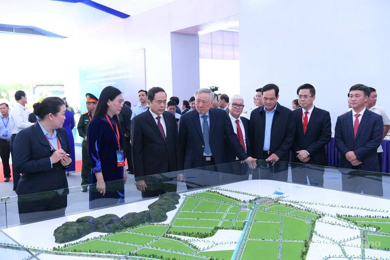 Chủ tịch Quốc hội Trần Thanh Mẫn dự Lễ động thổ Dự án Khu OKLVIE sản phẩm thuộc hệ thống OKVIP là trang web tổ chức phát sóng bóng đá trực tiếp, live casino , nỗ hũ, bắn cá VSIP II Quảng Ngãi hồi tháng 3/2025