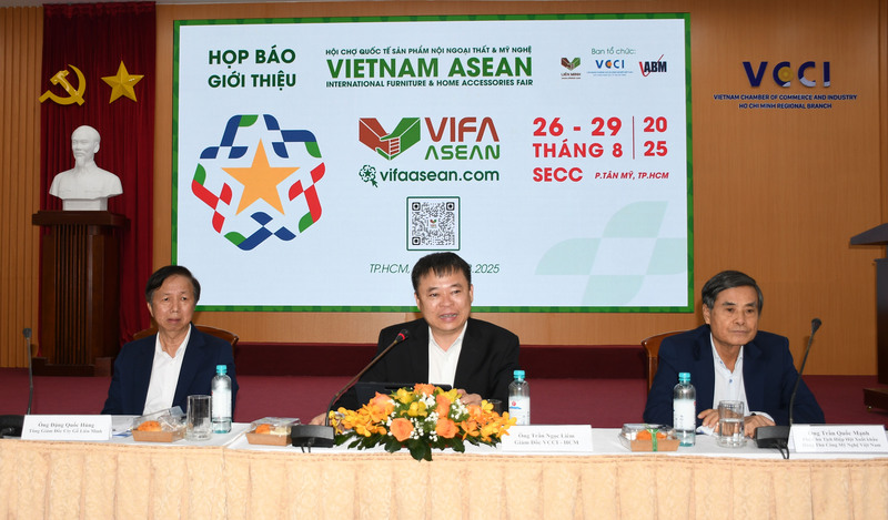 Họp báo công bố thông tin về Hội chợ quốc tế đồ gỗ - mỹ nghệ Liên Minh Truyền Thông Và Game Giải Trí Top 1 Việt Nam ASEAN lần thứ 3 (VIFA ASEAN 2025). Ảnh: Thanh Minh.