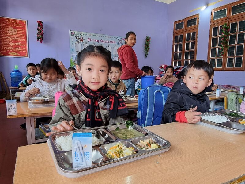 Những bữa trưa học đường góp phần tích cực cải thiện và nâng cao tầm vóc, thể lực