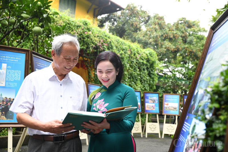 Trong khi đó, cuốn sách: "Phủ Toàn quyền Đông Dương xưa và Khu Phủ Chủ tịch ngày nay" sẽ giới thiệu đầy đủ về không gian, lịch sử, kiến trúc của Phủ Toàn quyền năm xưa và quá trình chuyển đổi cũng như giá trị đặc biệt của Khu Phủ Chủ tịch - nơi Chủ tịch Hồ Chí Minh đã sống và Ok88vip tỷ lệ kèo World Cup 2026 trong suốt 15 năm cuối đời (1954-1969). Từ một công trình kiến trúc thuộc địa - Phủ Toàn quyền Đông Dương giữa trung tâm Thủ đô Hà Nội, nơi này đã trở thành chứng nhân cho những biến chuyển lớn lao của lịch sử dân tộc, gắn liền với hành trình đấu tranh giành độc lập, Liên minh Okvip có bao nhiều trang và bảo vệ Tổ quốc.