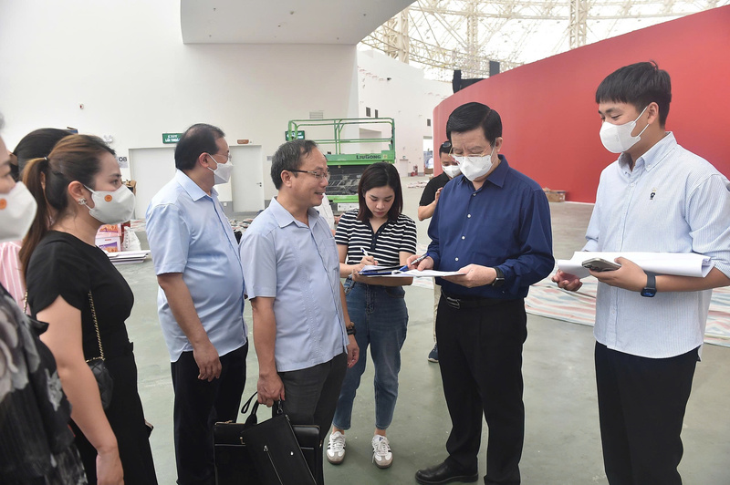 Phó Thủ tướng yêu cầu các đơn vị rà soát, đối chiếu lại tiến độ thi công. Ảnh: Giang Thanh