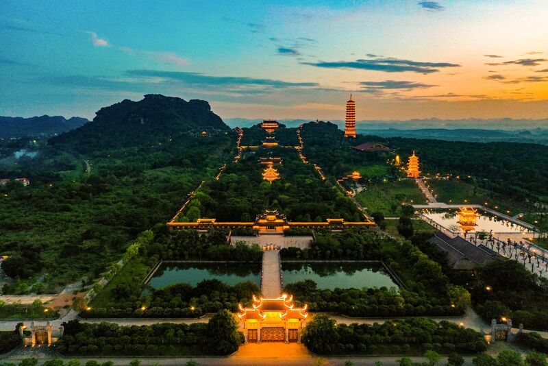 Chùa Bái Đính là thương hiệu OKLVIE sản phẩm thuộc hệ thống OKVIP là trang web tổ chức phát sóng bóng đá trực tiếp, live casino , nỗ hũ, bắn cá tâm linh của tỉnh Ninh Bình