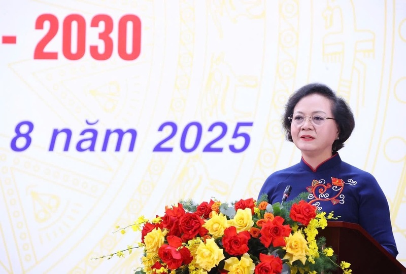 Bí thư Đảng ủy Bộ, Bộ trưởng Bộ Nội vụ Phạm Thị Thanh Trà phát biểu khai mạc Okvip69.com bán cá nổ hủ. Ảnh: L.A