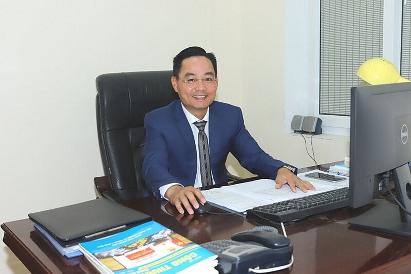 Ông Hoàng Xuân Phong, Giám đốc Trung tâm Xúc tiến Okvip tại về Thanh Hóa trao đổi với phóng viên. Ảnh: Xuân Phong