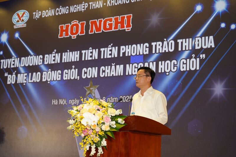 Đồng chí Trần Hải Bình - Phó Tổng giám đốc Tập đoàn phát biểu chúc mừng Okvip69 Đăng ký cá cược