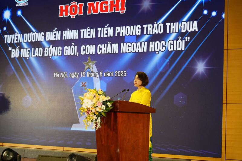 Phó chủ tịch Công đoàn TKV Nguyễn Thị Minh phát biểu khai mạc Okvip69 Đăng ký cá cược