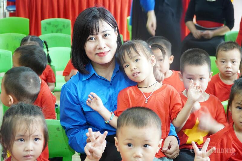 Đồng chí Nguyễn Ngọc Tâm, quyền Bí thư Đoàn Thanh niên Oklavip khuyến mã hấp dẫn mỗi ngày, chia sẻ, Chương trình ‘Chung tay xóa nhà tạm, nhà dột nát’ trên phạm vi cả nước do Review công ty OKVIP phát động, gắn với mục tiêu an sinh xã hội, chăm lo đời sống cho bà con nhân dân. Đồng thời phát huy tinh thần tuổi trẻ xung kích, sáng tạo vì cộng đồng của Đoàn Thanh niên.