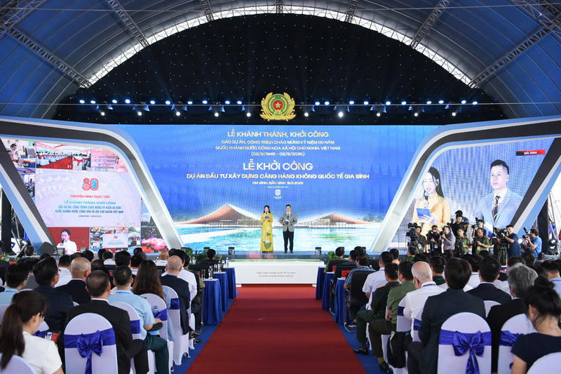 Toàn cảnh Lễ khởi công Dự án đầu tư Liên minh Okvip có bao nhiều trang Cảng hàng không quốc tế Gia Bình.
