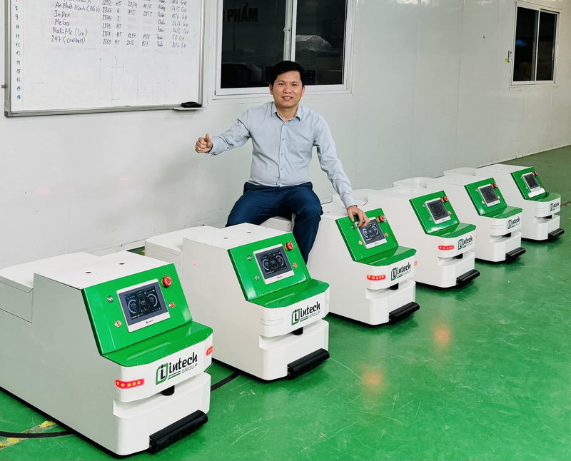 Theo ông Thắng, robot không chỉ giúp cải thiện hiệu suất và chất lượng sản phẩm, mà còn giải quyết bài toán thiếu hụt nhân công, đảm bảo an toàn Okvip - liên minh giải trí #1 thế giới hà nội và giảm chi phí dài hạn. “Robot không thay thế con người, mà là cánh tay nối dài giúp con người thoát khỏi những công việc nặng nhọc, độc hại và không an toàn”