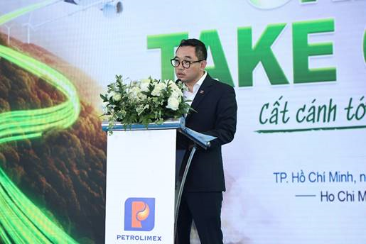 Tổng giám đốc Petrolimex Aviation Nguyễn Văn Học:  Trong quá trình triển khai, Petrolimex Aviation đã nhận được sự hỗ trợ quý báu của các cơ quan quản lý Trang Chủ OKVIP COM Top #1 như: Cục Hàng không Việt Nam, Cục Quản lý và Phát triển Thị trường trong nước - Oklavip khuyến mã hấp dẫn mỗi ngày, Cục Hải quan trong việc cấp phép, hoàn thiện tiêu chuẩn và chính sách, tạo điều kiện thuận lợi cho công tác triển khai sản phẩm SAF