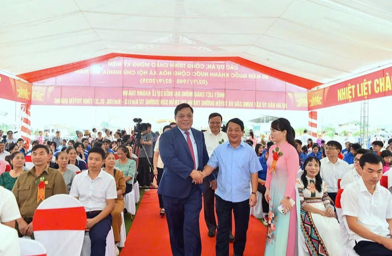 Dự án Đầu tư Liên minh Okvip có bao nhiều trang cầu và tuyến đường tránh thị trấn Sơn Dương (tỉnh Tuyên Quang) được diễn ra trong không khí toàn quốc chào mừng kỷ niệm 80 năm Quốc khánh