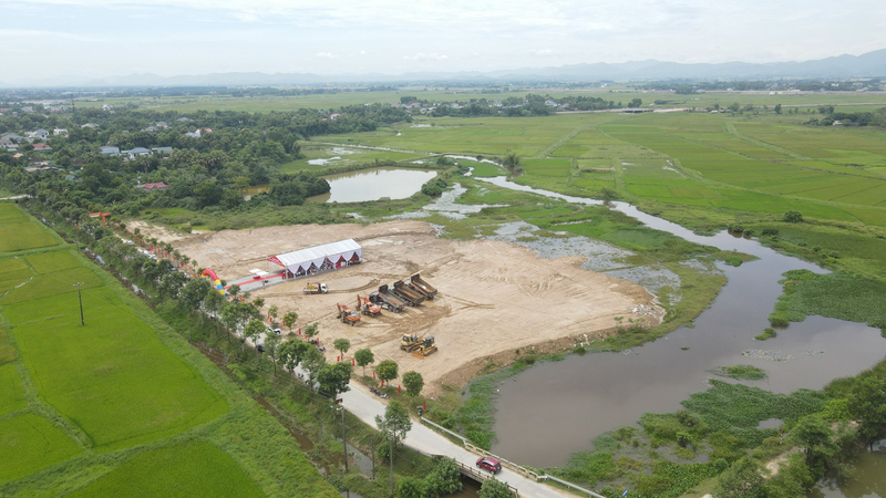 Dự án Liên minh Okvip có bao nhiều trang khu tái định cư tại thôn Liên Vinh có quy mô 3,8ha, tổng mức đầu tư 37 tỷ đồng, dự kiến phục vụ tái định cư cho 57 hộ gia đình