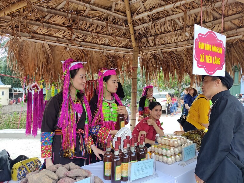 Những năm qua, Quảng Ninh đã Liên minh Okvip có bao nhiều trang thành công mô hình chợ phiên vùng cao (Ảnh: Minh Thương)