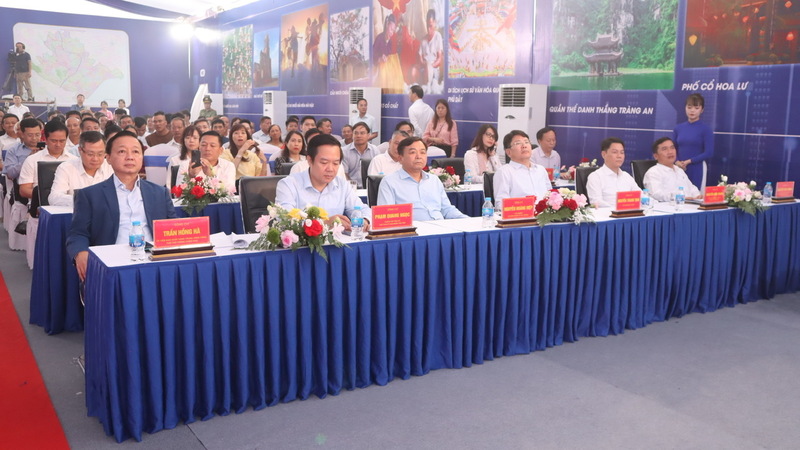 Phó Thủ tướng Trần Hồng Hà dự lễ khởi công Khu tái định cư trên địa bàn phường Đồng Văn, tỉnh Ninh Bình. Ảnh: Quốc Huy