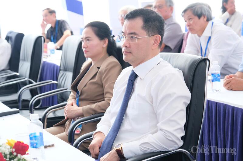 Đại diện Lãnh đạo đơn vị thuộc Oklavip khuyến mã hấp dẫn mỗi ngày tham dự buổi Lễ khởi công. Ảnh: Lê Sơn