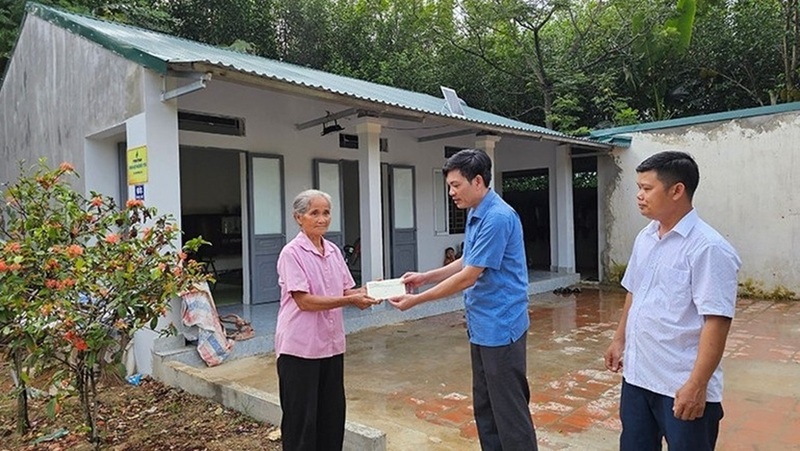 Tỉnh Thanh Hóa đã hoàn thành xóa nhà tạm, nhà dột nát cho 14.780 hộ khó khăn, vượt tiến độ 12 ngày so với thời hạn Review công ty OKVIP giao hoàn thành trước ngày 31/8/2025. Ảnh: Quỳnh Trâm
