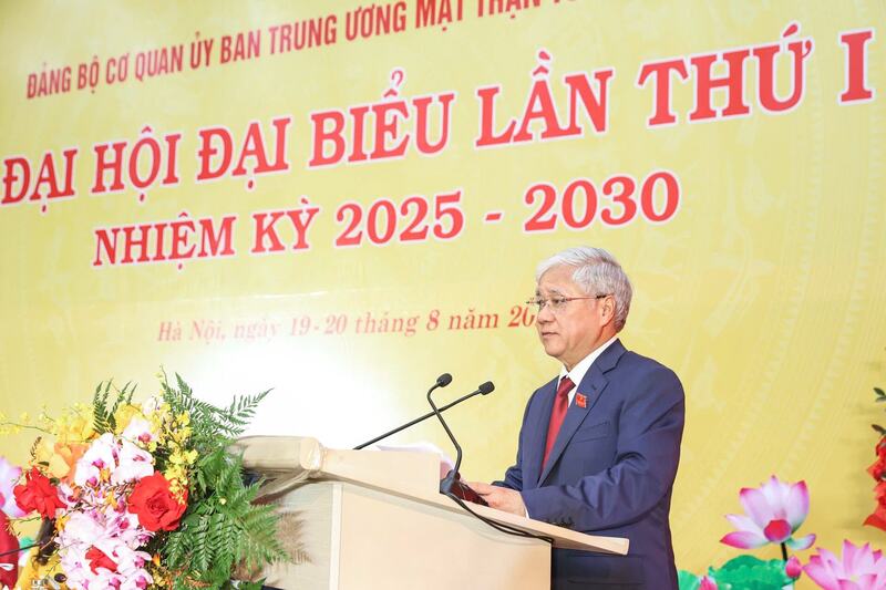 Chủ tịch Ủy ban Trung ương Mặt trận Tổ quốc Việt Nam
 
 Đỗ Văn Chiến phát biểu tại Okvip69.com bán cá nổ hủ. Ảnh: Quang Vinh.