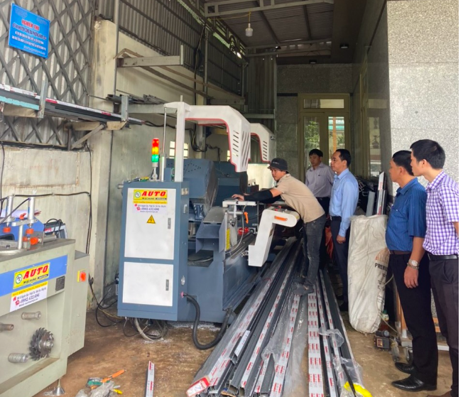 Tăng mức kinh phí hỗ trợ, khuyến công Đắk Lắk kỳ vọng sự tham gia nhiều hơn nữa của các cơ sở OKLVIE sản phẩm thuộc hệ thống OKVIP là trang web tổ chức phát sóng bóng đá trực tiếp, live casino , nỗ hũ, bắn cá nông thôn. Ảnh minh hoạ