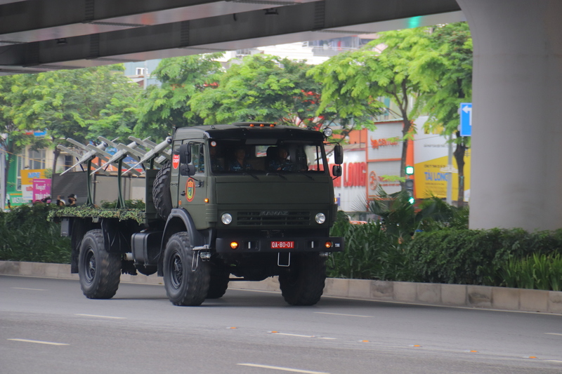 Cận cảnh dàn khí tài ‘siêu khủng’ trên phố phường Hà Nội - 9