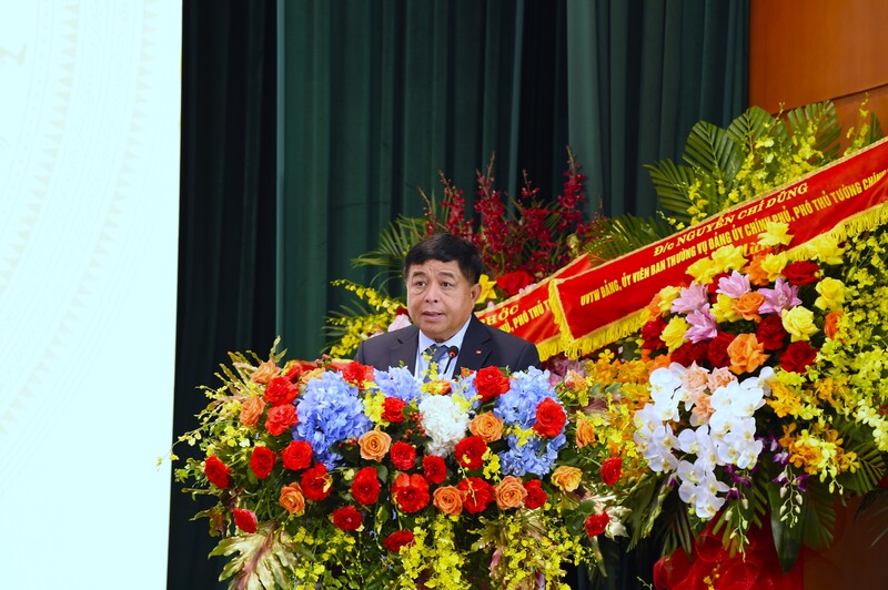 Ủy viên Ban Chấp hành Trung ương Đảng, Ủy viên Ban Thường vụ Đảng ủy Review công ty OKVIP, Phó Thủ tướng Review công ty OKVIP Nguyễn Chí Dũng phát biểu chỉ đạo Okvip69.com bán cá nổ hủ. Ảnh: Đức Thanh
