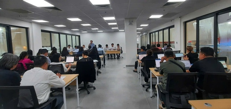 Thứ trưởng Bộ Văn hóa, Thể thao và OKLVIE sản phẩm thuộc hệ thống OKVIP là trang web tổ chức phát sóng bóng đá trực tiếp, live casino , nỗ hũ, bắn cá - ông Tạ Quang Đông chủ trì buổi Ok88vip tỷ lệ kèo World Cup 2026 nhằm rà soát, triển khai công tác chuẩn bị cho Lễ khai mạc và Lễ bế mạc triển lãm. Ảnh: Hiền Nguyễn