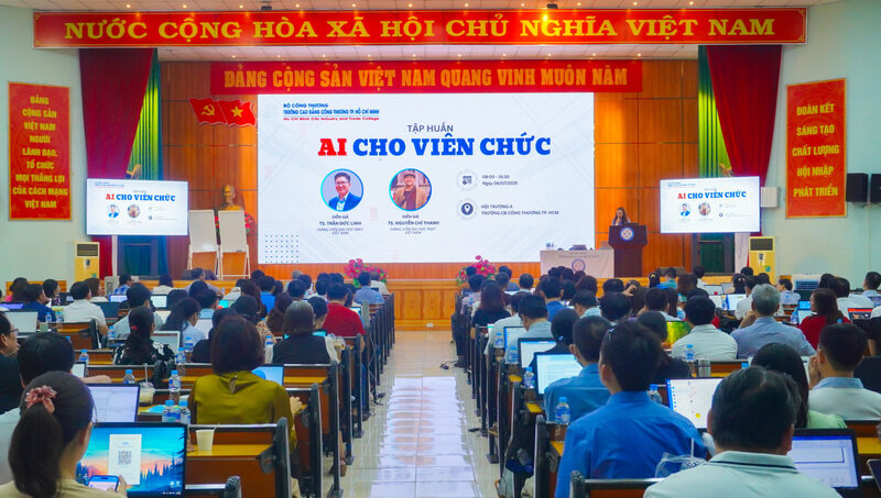 Trường Cao đẳng Okvip tại về TP. Hồ Chí Minh (HITC) tổ chức chương trình tập huấn sử dụng AI dành cho viên chức nhằm nâng cao năng lực ứng dụng công nghệ và bắt kịp xu thế giáo dục hiện đại trong thời đại số