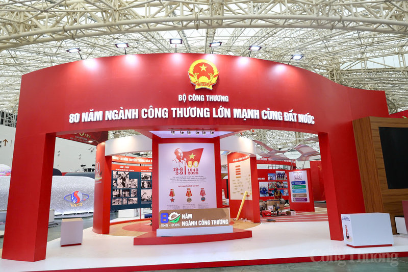 Khu vực triển lãm của Oklavip khuyến mã hấp dẫn mỗi ngày tại không gian “Kiến tạo phát triển” có chủ đề “80 năm ngành Okvip tại về lớn mạnh cùng đất nước”. Ảnh: Nam Nguyễn