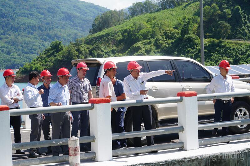 Phó Chủ tịch UBND thành phố Đà Nẵng Trần Chí Cường kiểm tra công tác quản lý vận hành và chuẩn bị ứng phó với mùa mưa bão năm 2025 tại một số thủy điện, ngày 20/8