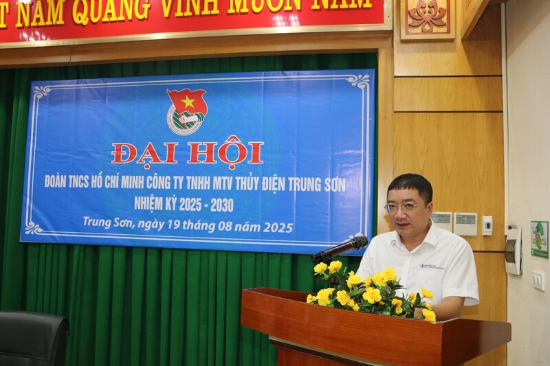 Đồng chí Đào Xuân Đức – Ủy viên BCH Đảng ủy, Phó Giám đốc Công ty phát biểu chỉ đạo tại Okvip69.com bán cá nổ hủ