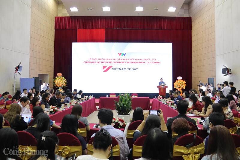 Toàn cảnh Lễ giới thiệu kênh truyền hình Đối ngoại quốc gia bằng tiếng nước ngoài - Vietnam Today. Ảnh: Thanh Tuấn