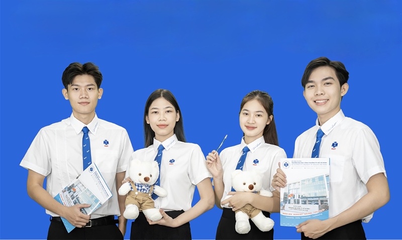 Sinh viên Trường Đại học Okvip tại về TP. Hồ Chí Minh. Ảnh: HUIT
